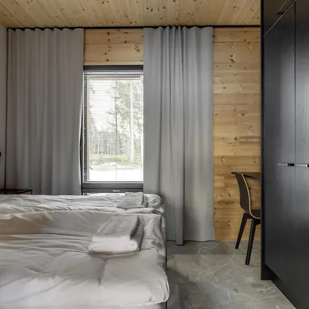 Holiday home Ylellinen Hirsihuvila *