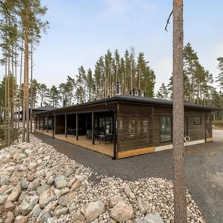 Ylellinen Hirsihuvila